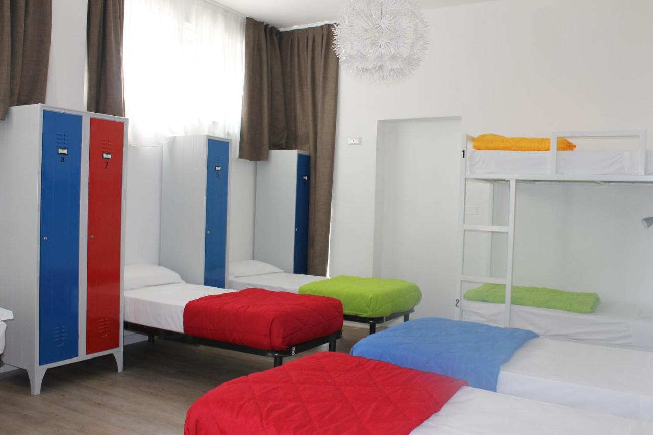 Lake Garda Beach Hostel Padenghe sul Garda Exteriér fotografie