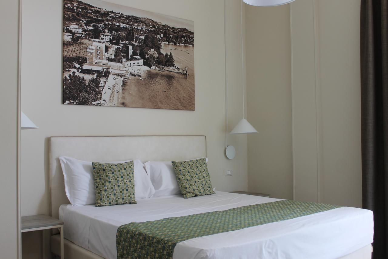 Lake Garda Beach Hostel Padenghe sul Garda Exteriér fotografie