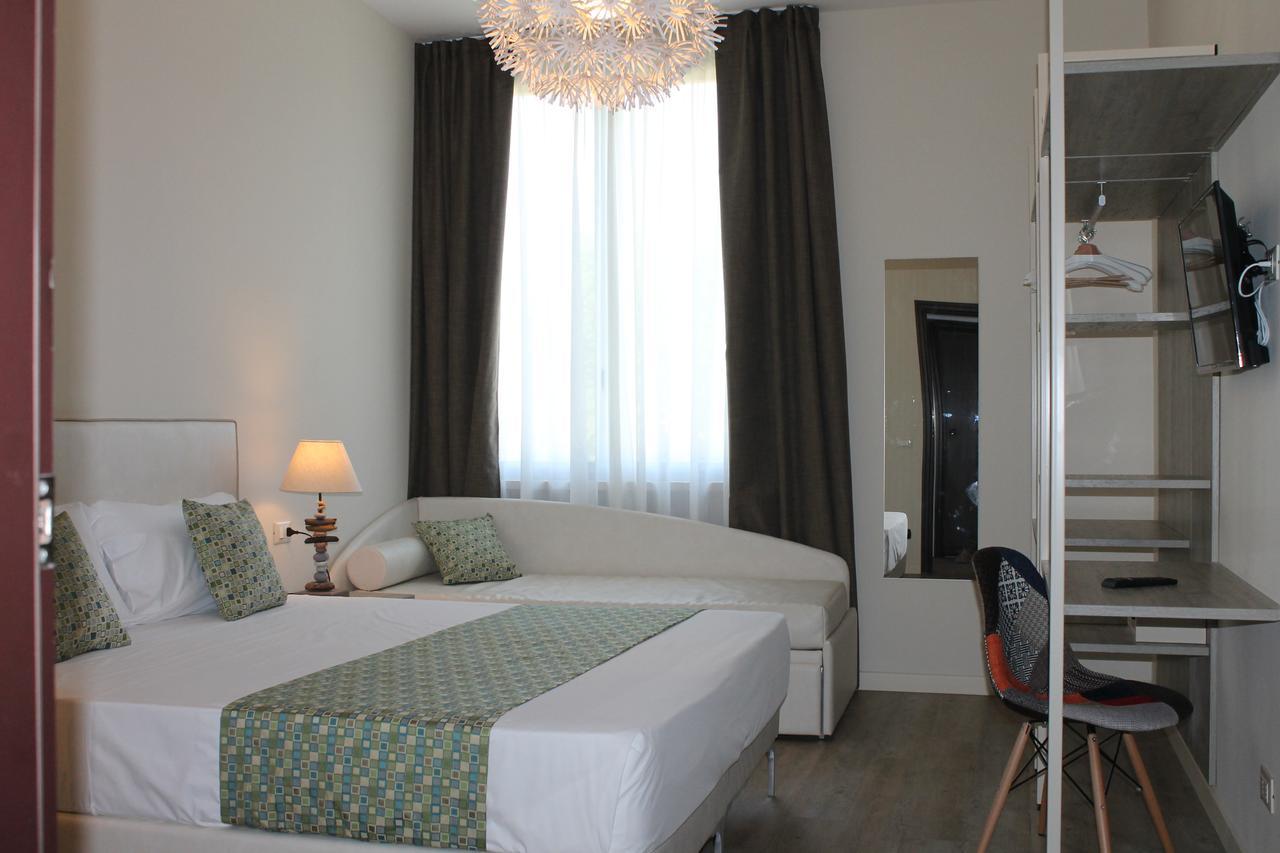 Lake Garda Beach Hostel Padenghe sul Garda Exteriér fotografie